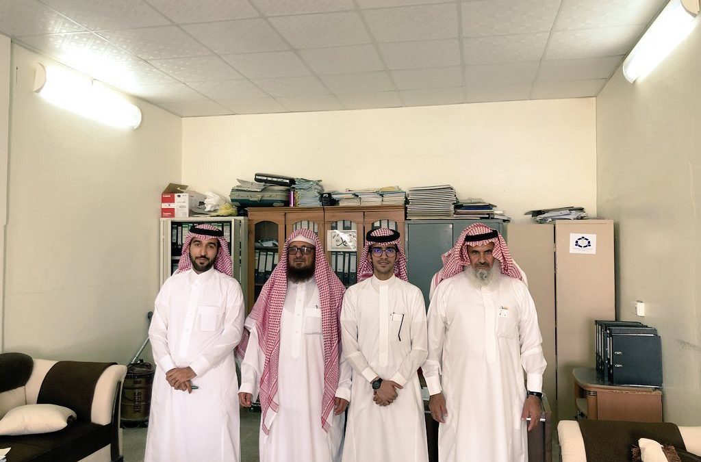 فريق العمل التعاوني من مجلس الجمعيات التعاونية يلتقي بمنسوبي الجمعية